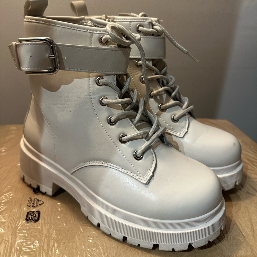 Urban Planet Cream Ankle Boots